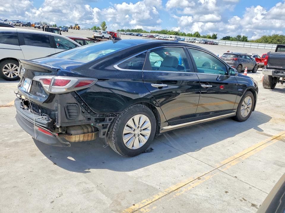 2017 HYUNDAI SONATA HYBRID SE 3