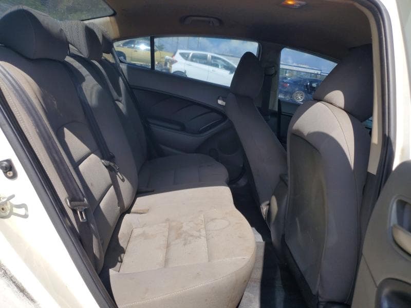 2017 KIA FORTE LX 10