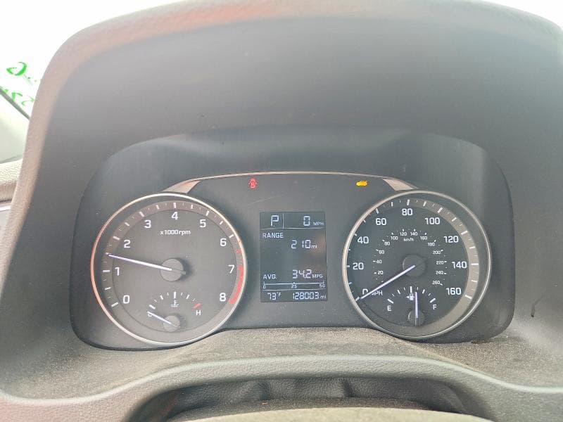 2017 HYUNDAI ELANTRA SE 9