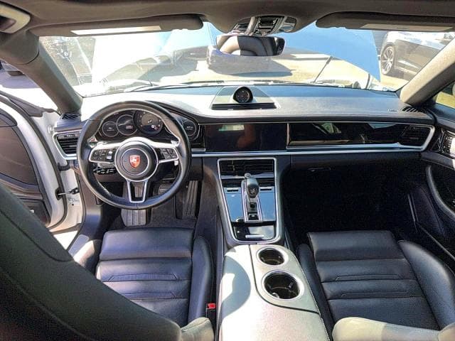 2017 PORSCHE PANAMERA 2 9