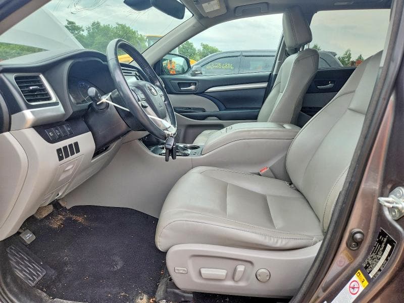 2018 TOYOTA HIGHLANDER XLE 7