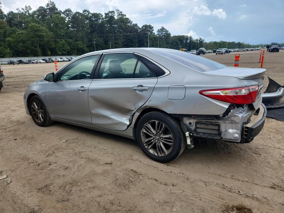 2017 TOYOTA CAMRY SE 2