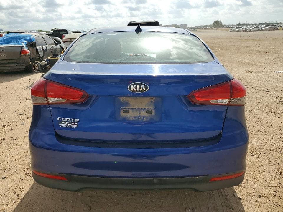 2017 KIA FORTE LX 6