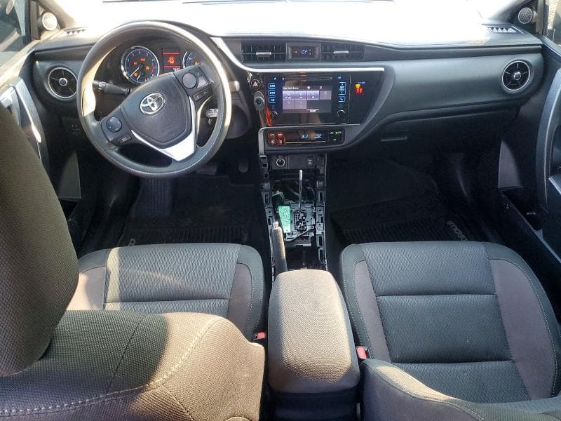 2018 TOYOTA COROLLA LE 8