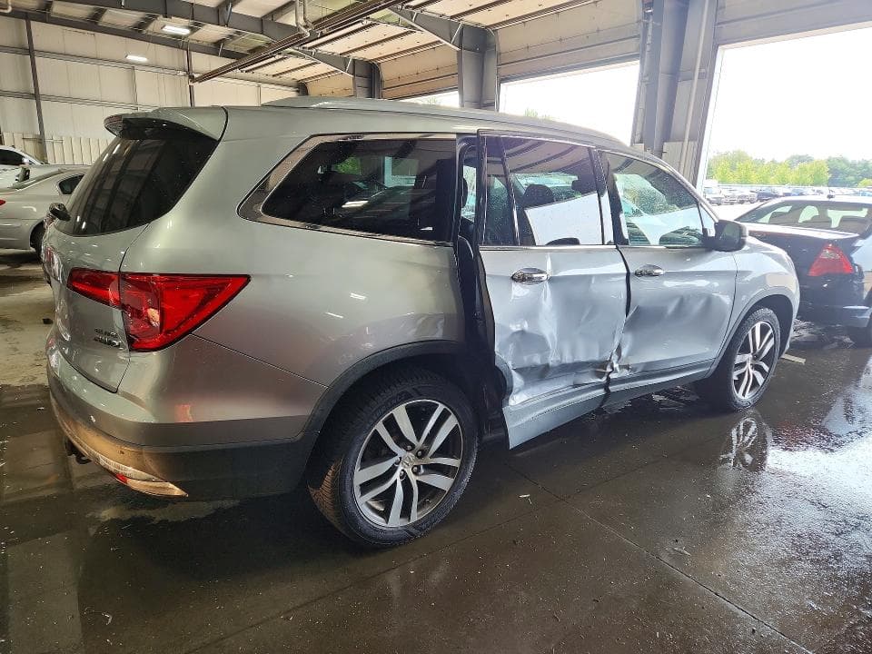 2018 HONDA PILOT ELITE 3