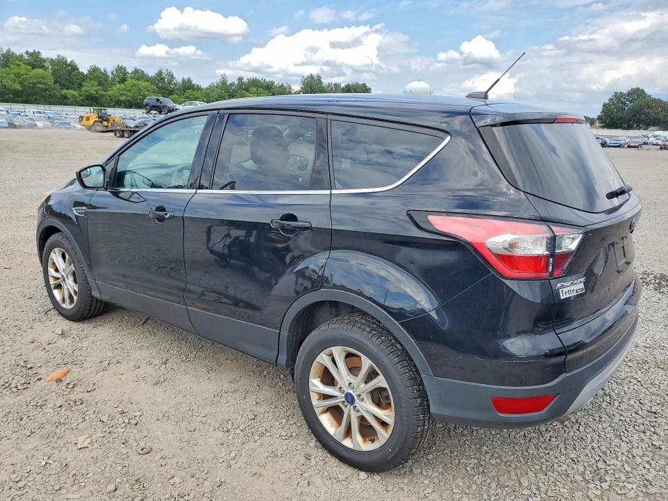 2017 FORD ESCAPE SE 2