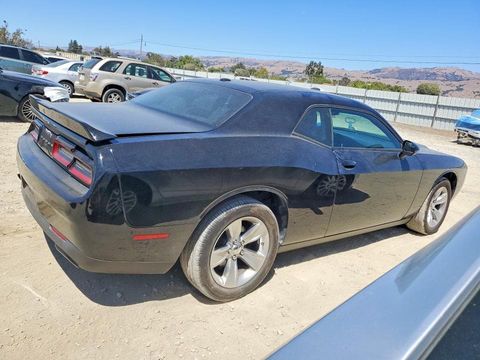 2021 DODGE CHALLENGER SXT 3
