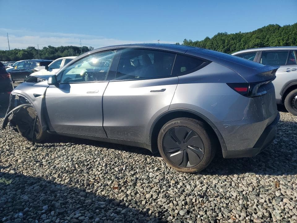 2026 TESLA MODEL Y 2