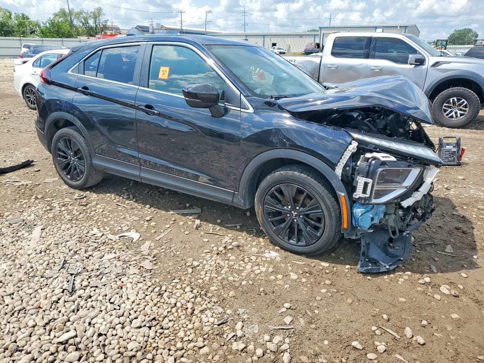 2022 MITSUBISHI ECLIPSE CROSS LE 4