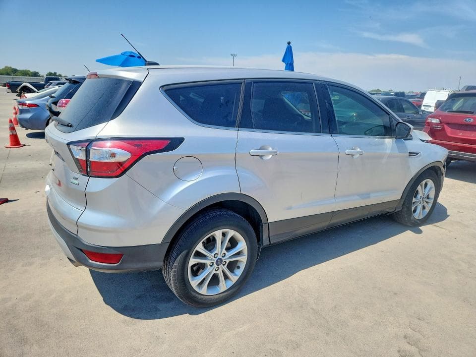 2017 FORD ESCAPE SE 3