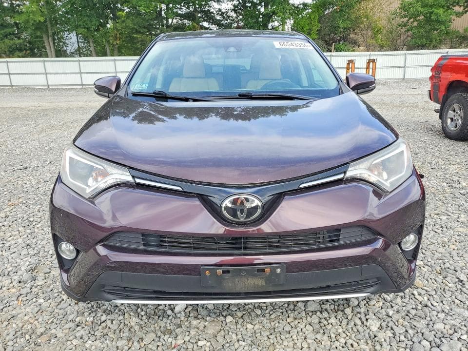 2017 TOYOTA RAV4 XLE 5