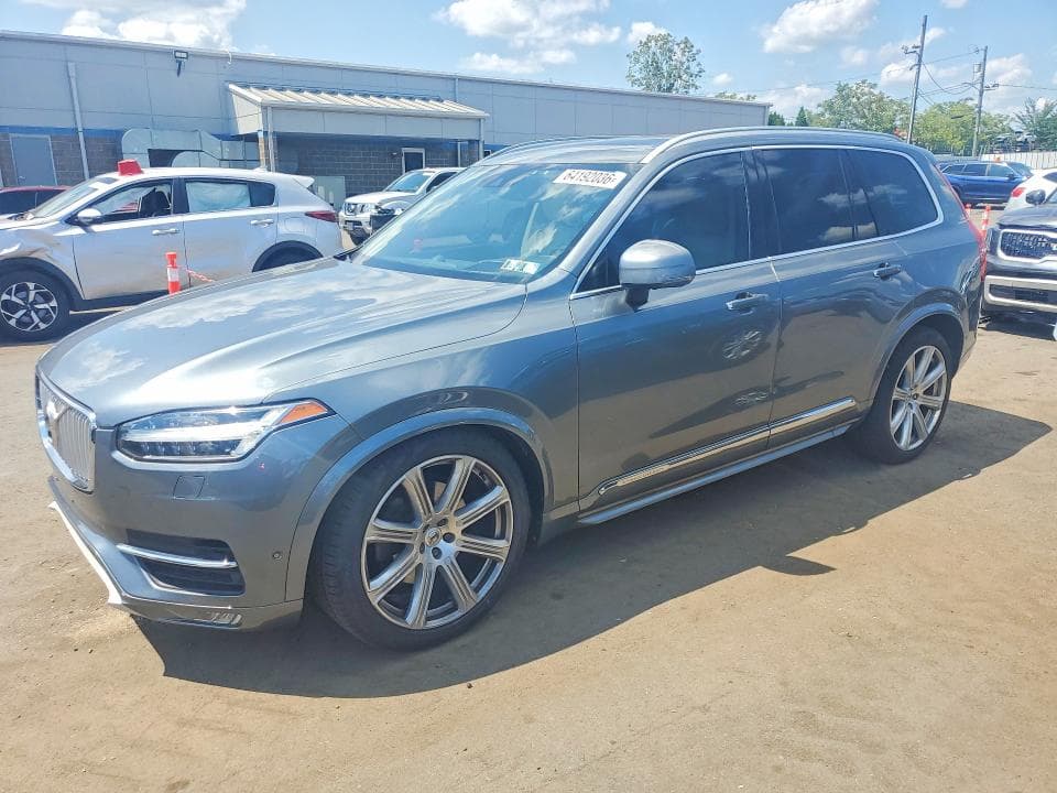 2017 VOLVO XC90 T6 - 1