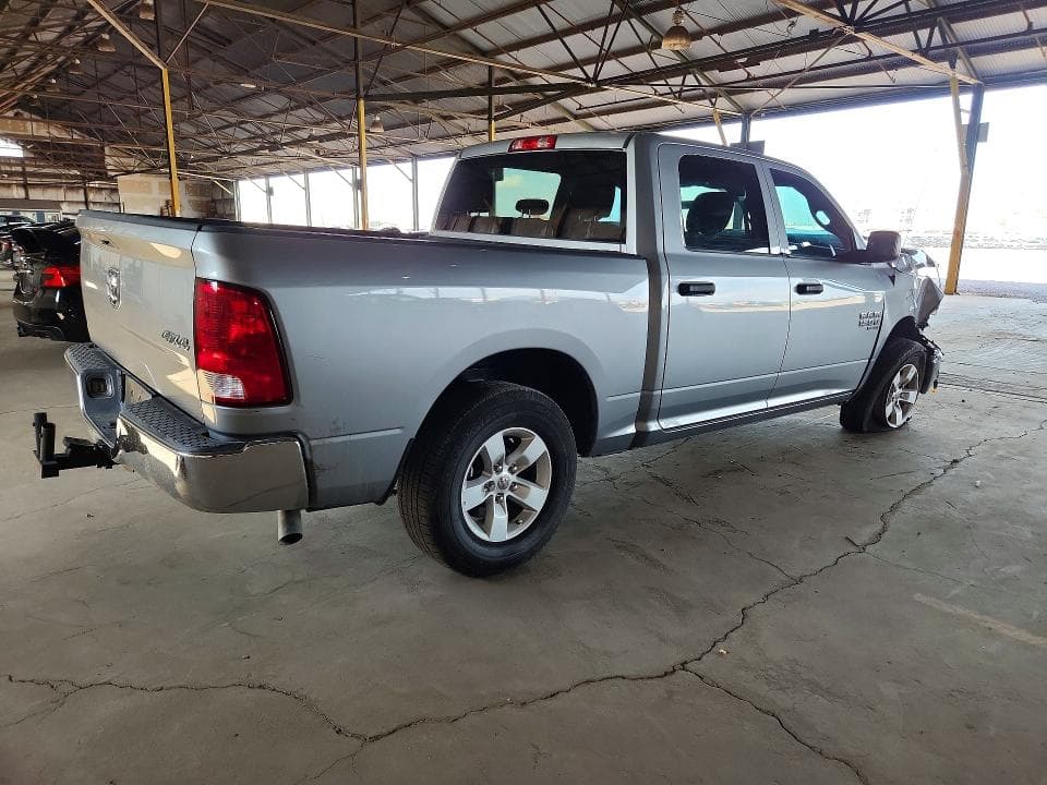 2022 RAM 1500 CLASSIC TRADESMAN 3