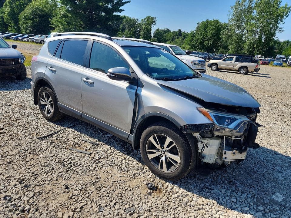 2018 TOYOTA RAV4 XLE 4