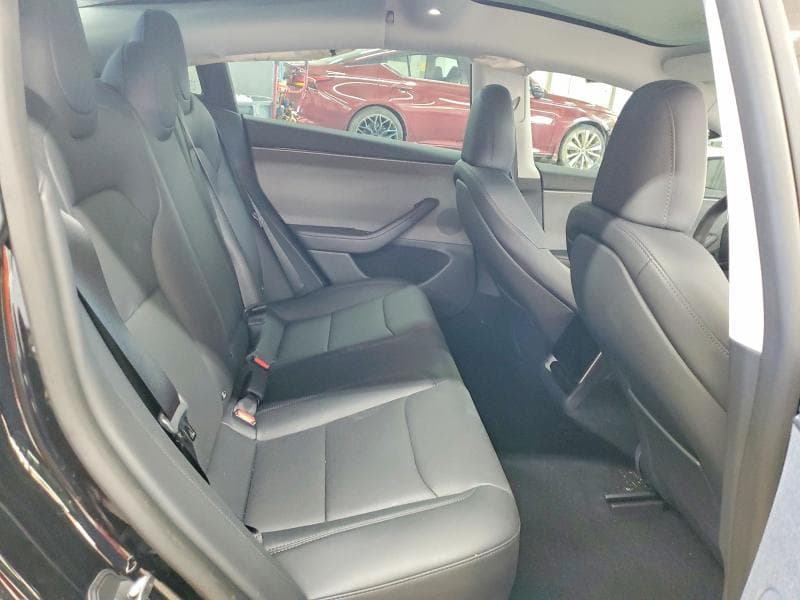 2026 TESLA MODEL 3 10