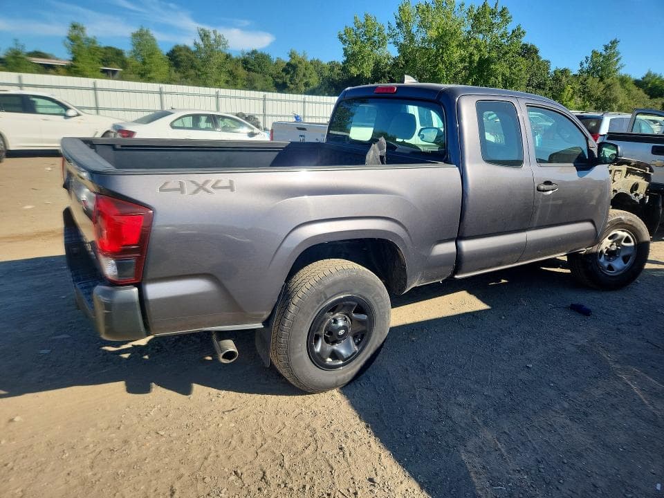 2018 TOYOTA TACOMA SR 3