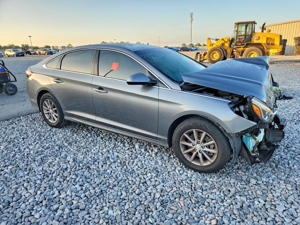 2019 HYUNDAI SONATA SE 4