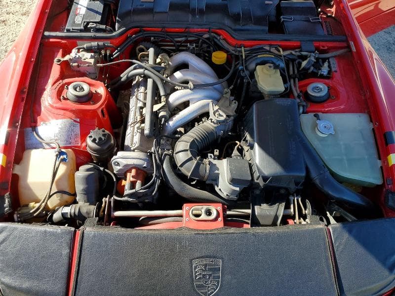 1986 PORSCHE 944 11