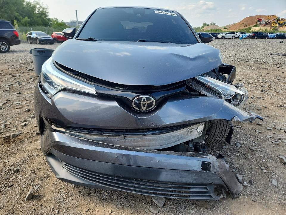 2018 TOYOTA C-HR XLE PREMIUM 5
