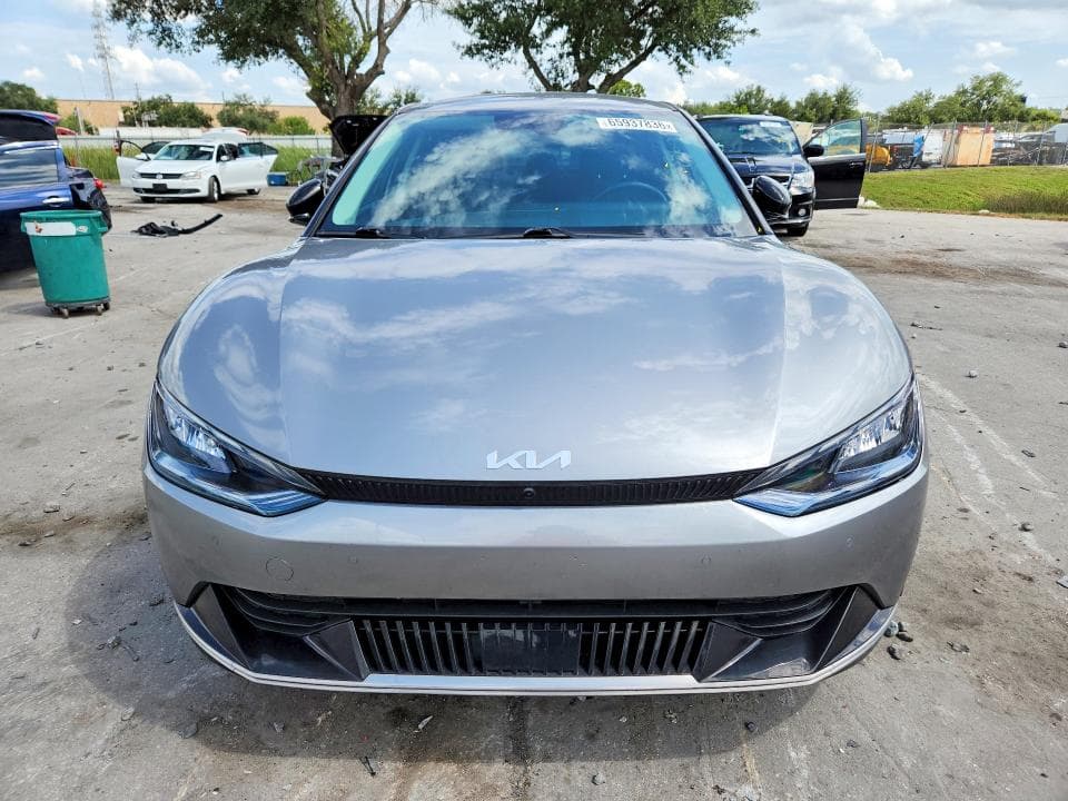 2022 KIA EV6 WIND 5