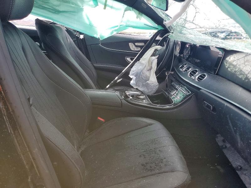 2017 MERCEDES-BENZ E 300 7