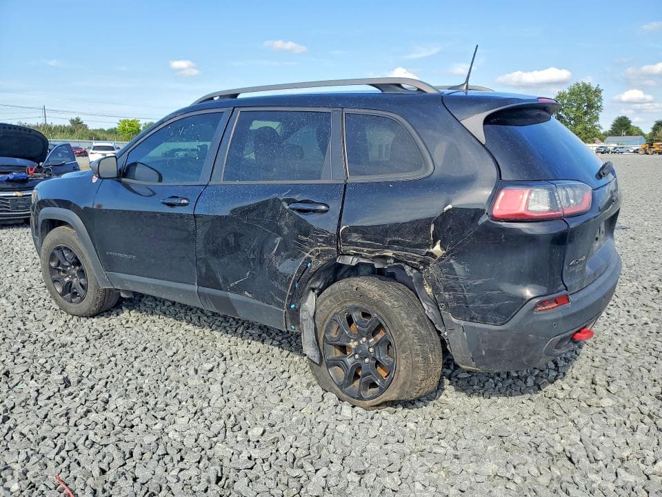 2019 JEEP CHEROKEE TRAILHAWK 2