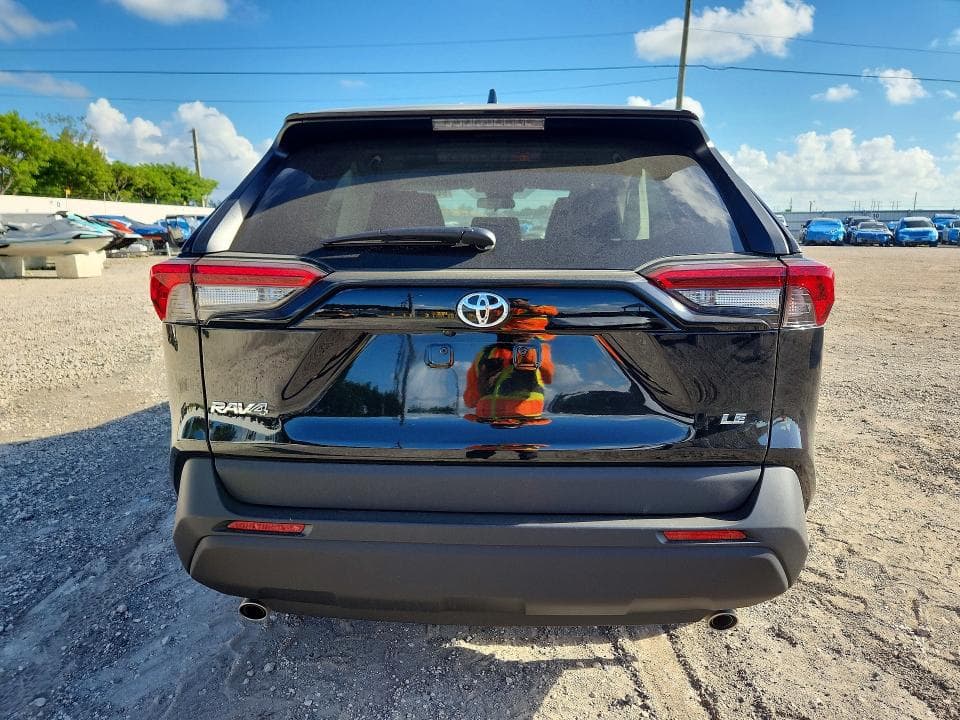 2025 TOYOTA RAV4 LE 6