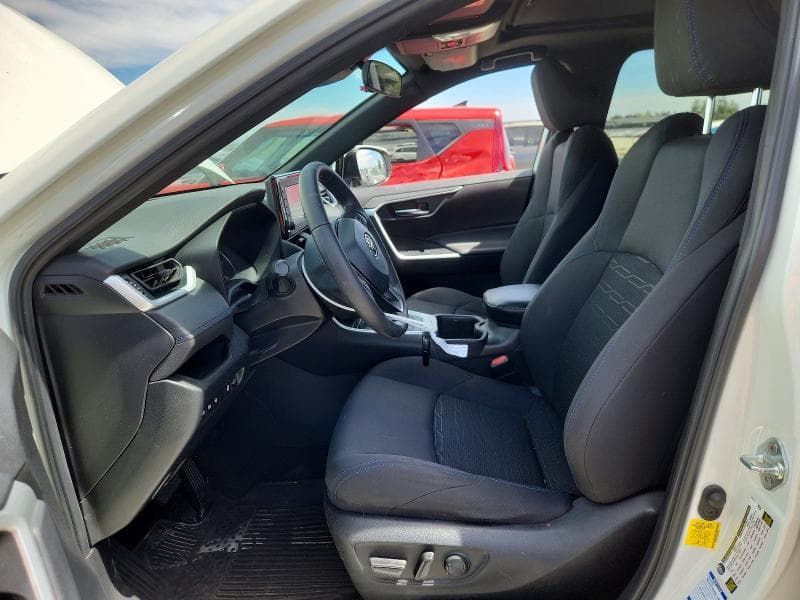 2022 TOYOTA RAV4 SE 7