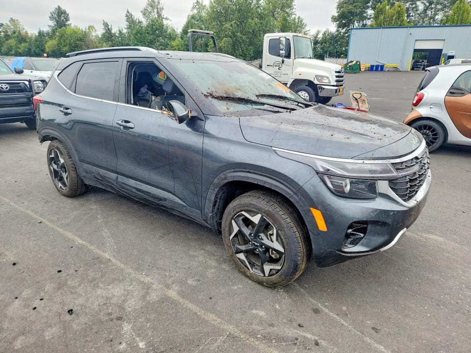 2024 KIA SELTOS EX 4