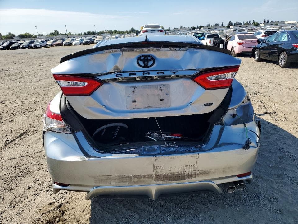 2019 TOYOTA CAMRY SE 6