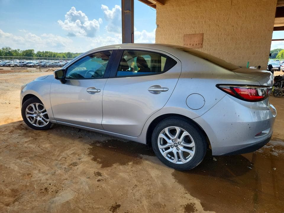 2017 TOYOTA YARIS IA BASE 2