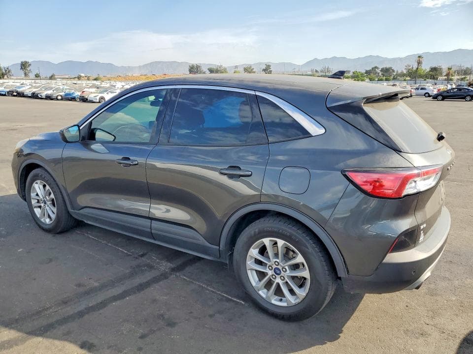 2020 FORD ESCAPE SE 2