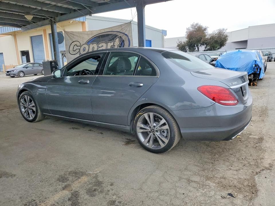 2018 MERCEDES-BENZ C 300 2