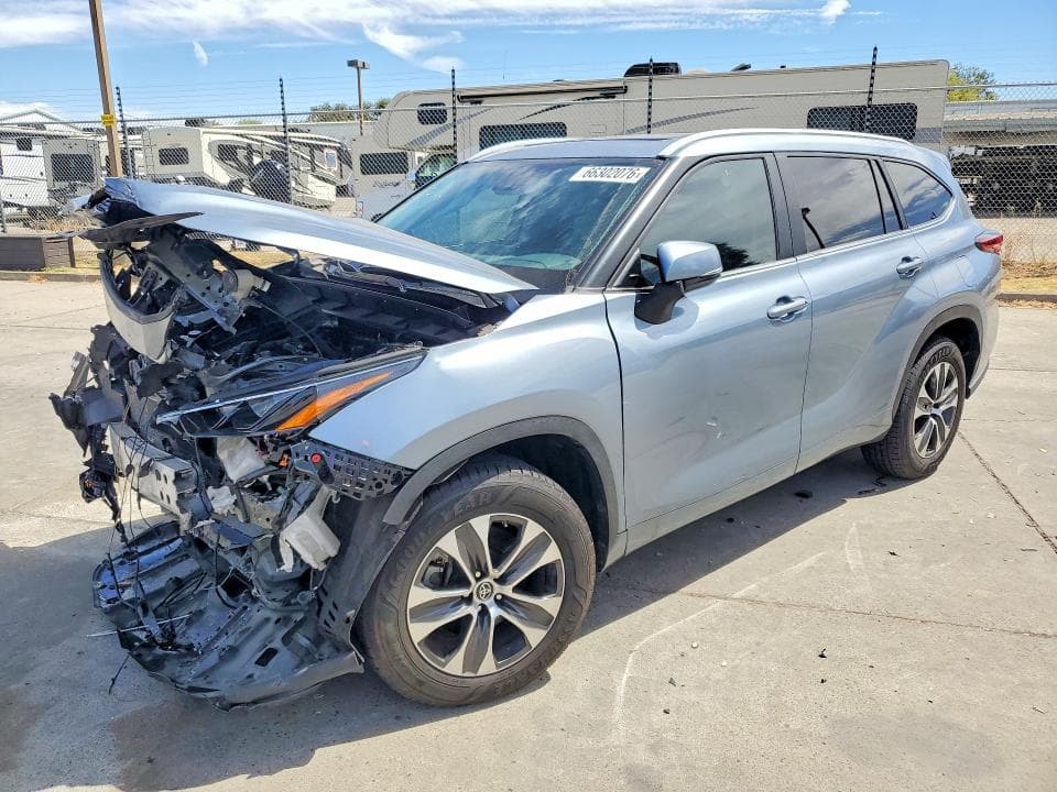 2023 TOYOTA HIGHLANDER XLE - 1