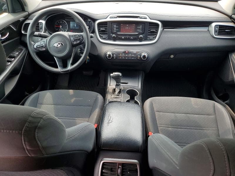 2017 KIA SORENTO LX V6 8