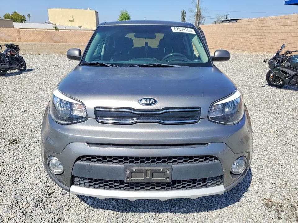 2019 KIA SOUL + 5