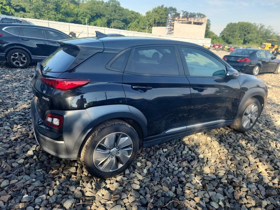 2021 HYUNDAI KONA SEL 3