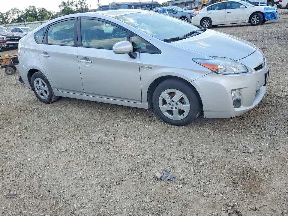 2021 TOYOTA PRIUS II 4