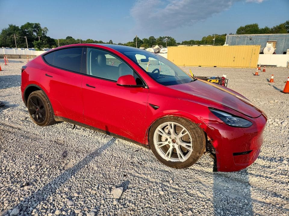 2023 TESLA MODEL Y 4