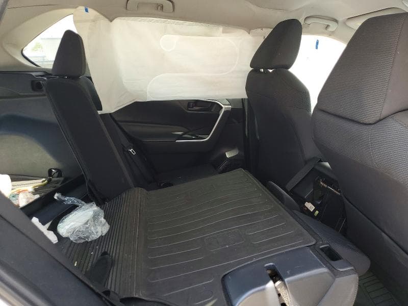 2019 TOYOTA RAV4 LE 11