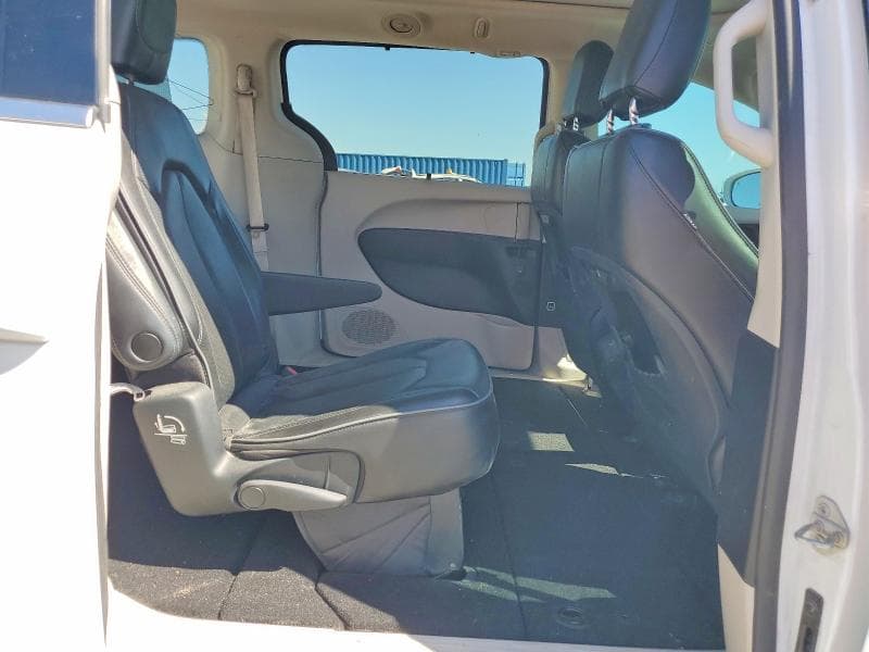 2019 CHRYSLER PACIFICA LIMITED 11