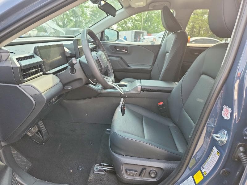 2026 TOYOTA RAV4 XLE PREMIUM 7