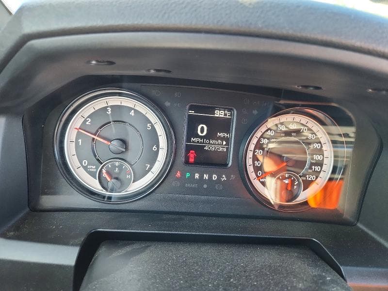2022 RAM 1500 CLASSIC SLT 9
