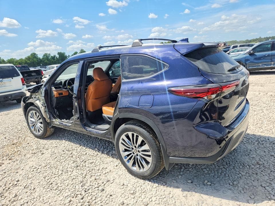 2024 TOYOTA HIGHLANDER PLATINUM 2