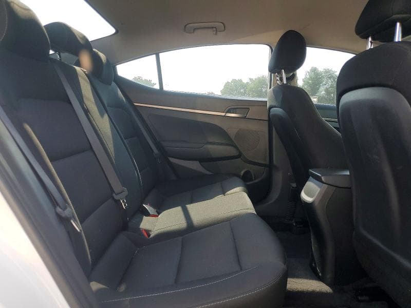 2018 HYUNDAI ELANTRA SE 10