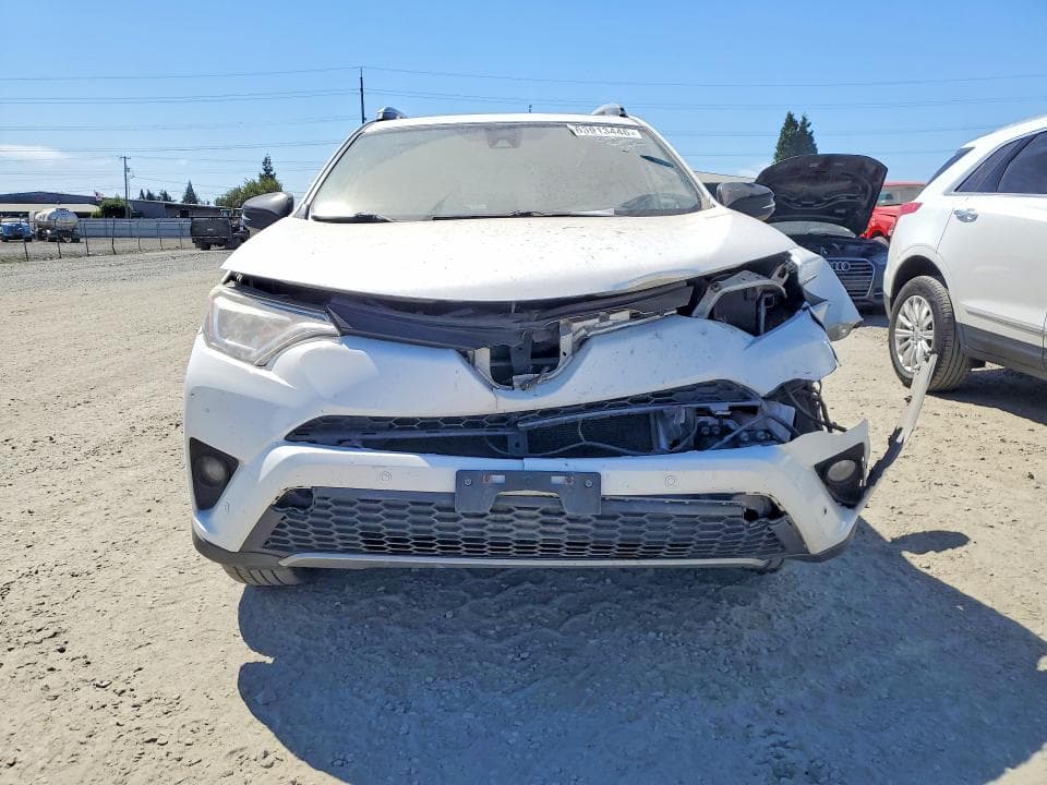 2018 TOYOTA RAV4 SE 5