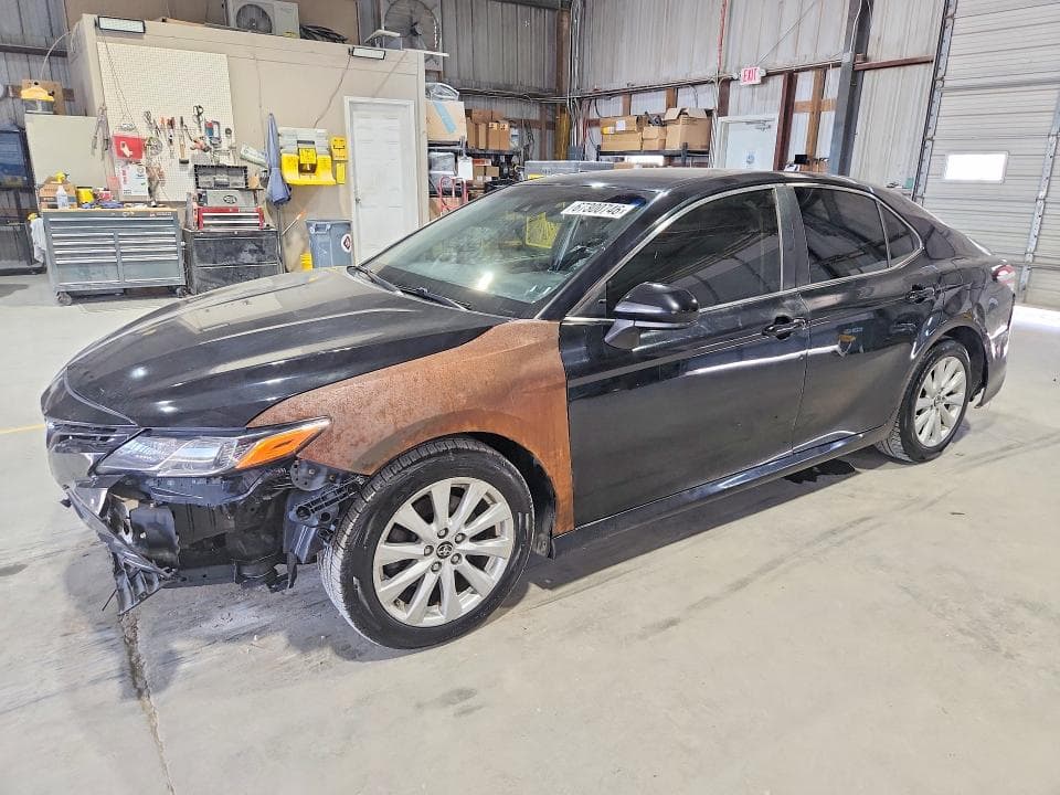 2018 TOYOTA CAMRY LE - 1