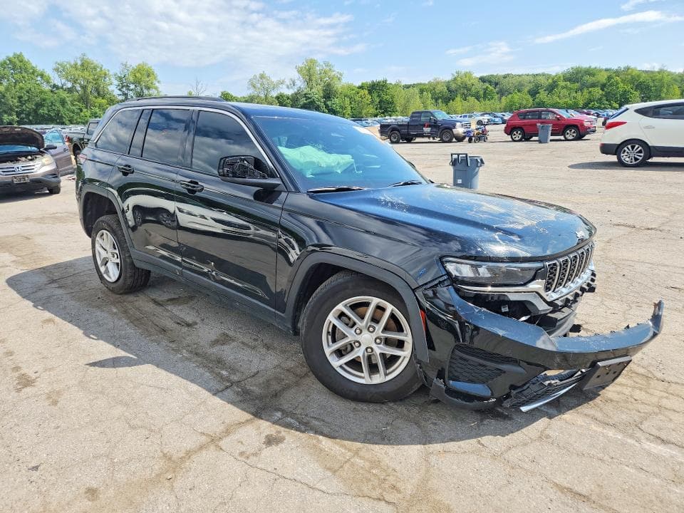 2024 JEEP GRAND CHEROKEE LAREDO 4