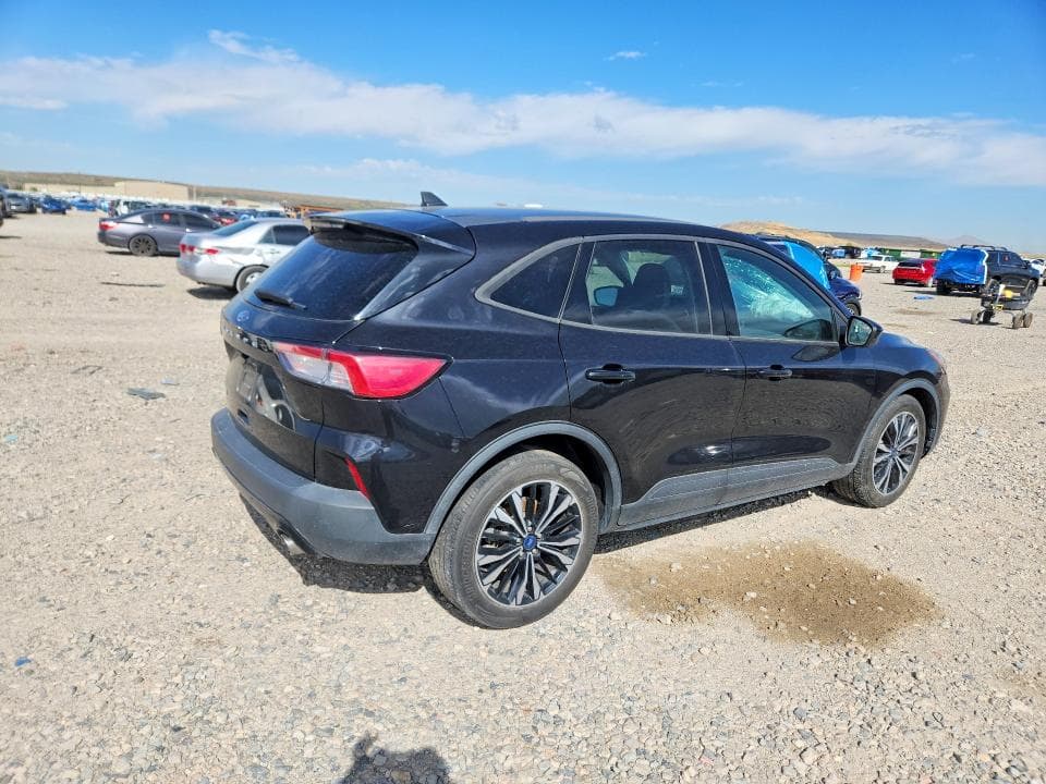 2022 FORD ESCAPE SE 3
