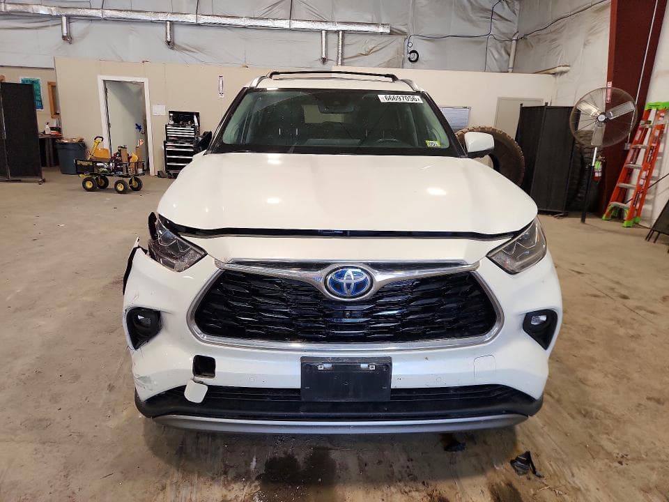 2023 TOYOTA HIGHLANDER HYBRID PLATINUM 5